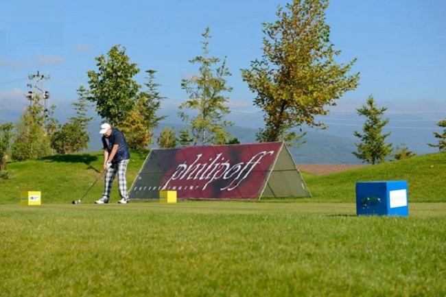 Quảng cáo trên sân Golf – Giải pháp nâng cấp thương hiệu