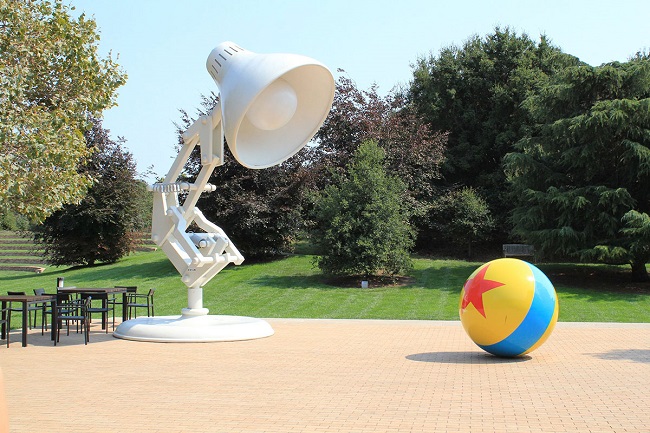 Câu chuyện ra đời kỳ lạ của Cây đèn Luxo Jr – Biểu trưng thương hiệu Pixar